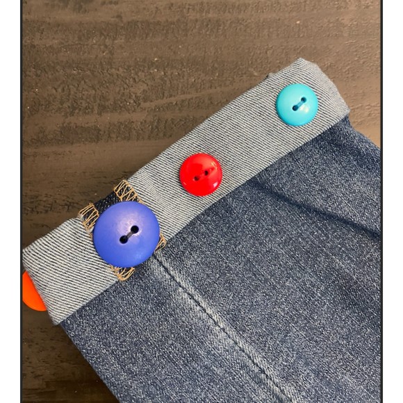 a.n.a Skinny Ankle Jeans Cuffed/Rolled Multicolored Buttons-Sz 6 - Picture 4 of 9